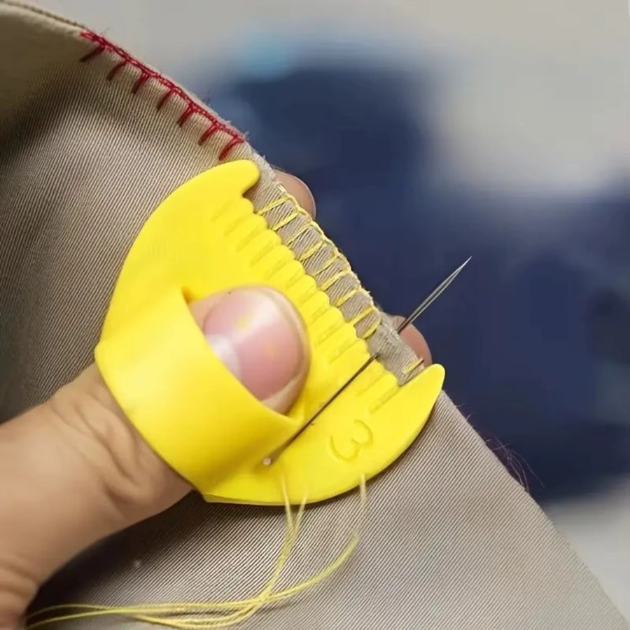 Handnähhilfe aus Kunststoff für Anfänger und Senioren mit 3 mm und 4 mm Abstand zur Vermeidung von Springstichen in Weiß und Gelb - Bild 1