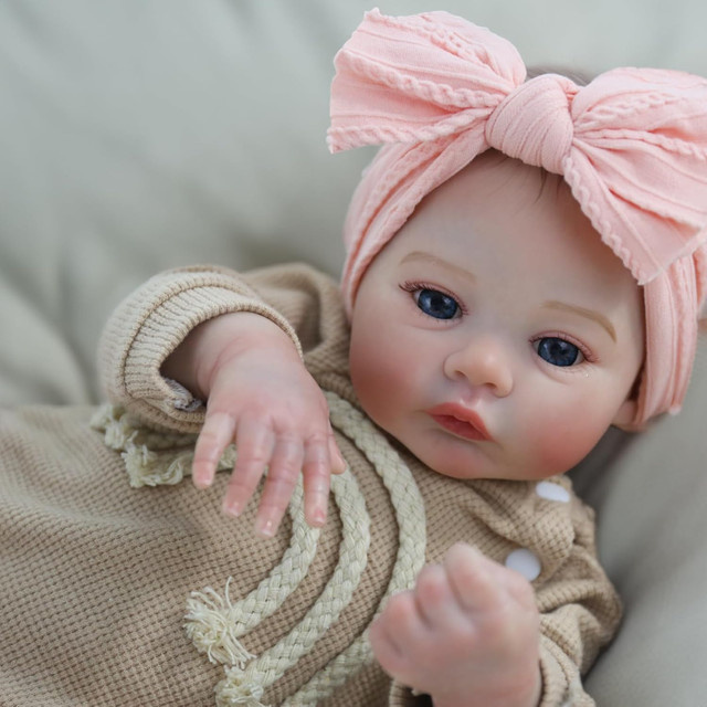 NPK Reborn Babypuppe aus Vollvinyl in Beige, 18 Zoll handgefertigte Sammlerkunstpuppe mit 3D-Hautoptik und sichtbaren Adern - Bild 1