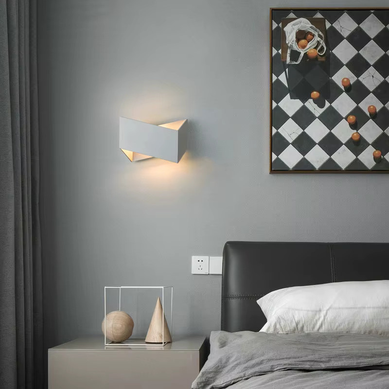 Feiyunlux Moderne LED Wandleuchte aus Aluminium in Weiß mit Warmweißem Licht für Schlafzimmer, Wohnzimmer und Balkon - Bild 2