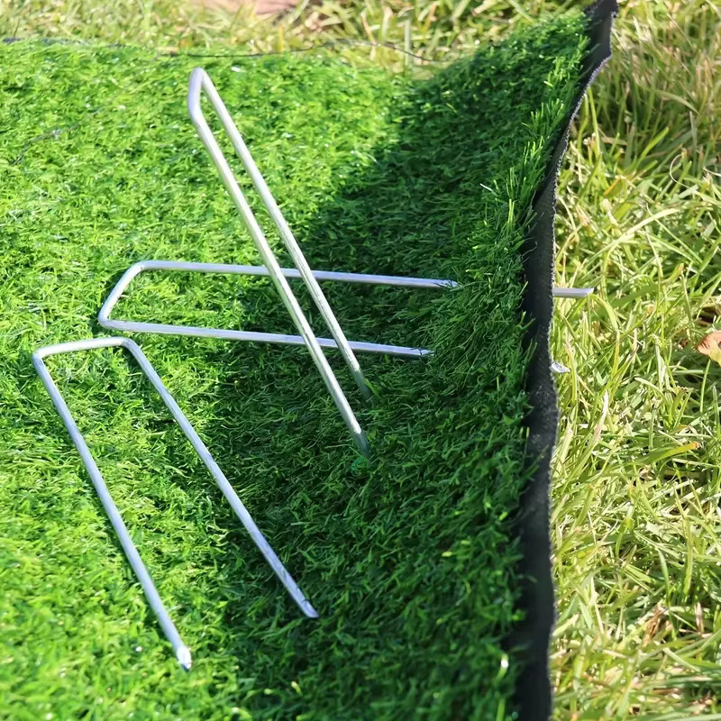 Verzinkte U-Landschaftspfähle als schwere Bodenklammern zur Befestigung von Unkrautbarrieren und Gartenzubehör, Farbe: Silber - Bild 2