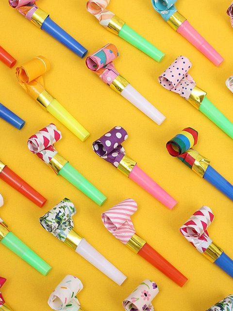 Kidsly Weht Drachen Pfeife, 50-teiliges Set, buntes Spielzeug - Bild 1