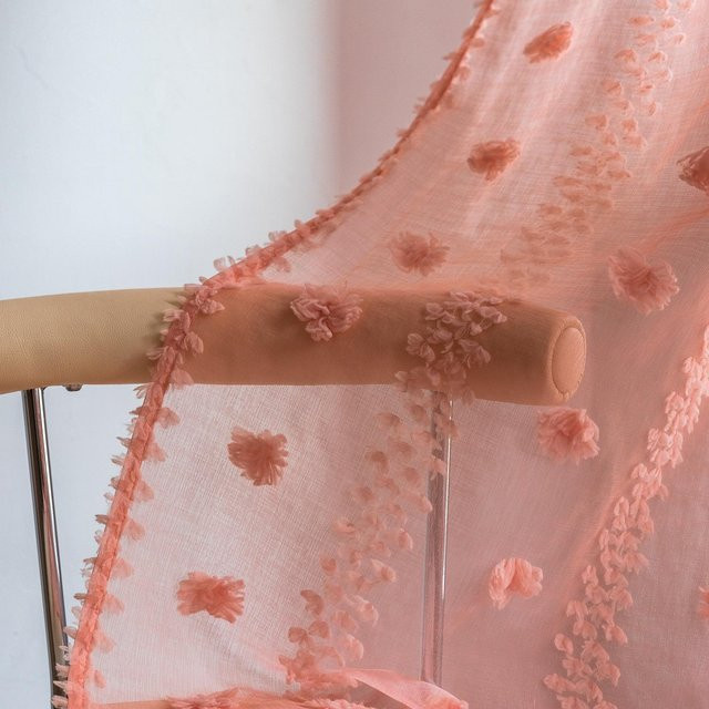 SH Home Decoration Semitransparente Vorhänge mit Blumenstickerei und Fellbommeln in Weiß und Pink, Höhe: 140 cm, Breite: 45 cm - Bild 1