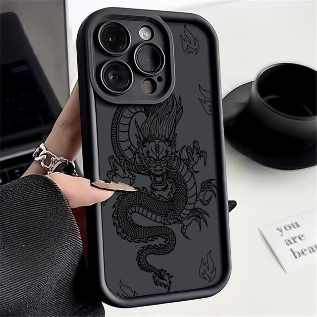 Stoßfeste TPU Handyhülle mit Cartoon Drachenmuster und Linsenschutz für Apple iPhone, Schwarz - Bild 1
