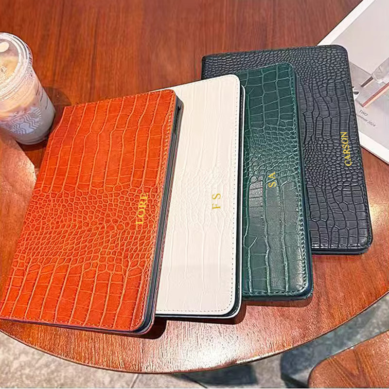 GZGUANDA Laptoptasche aus PU-Leder mit Krokodilmuster in Braun mit individuellem Namen und integriertem Ständer - Bild 2