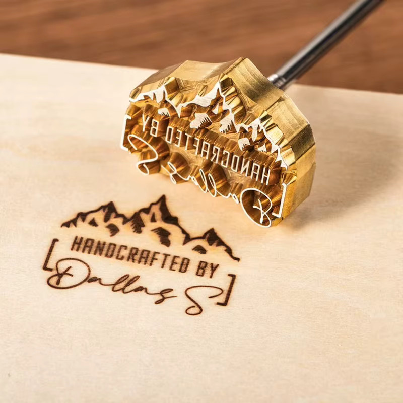 QWELL Personalisierter Heißprägestempel aus Messing in Gold für Logo-Prägungen auf Kuchen, Holz oder Burgern - Bild 2