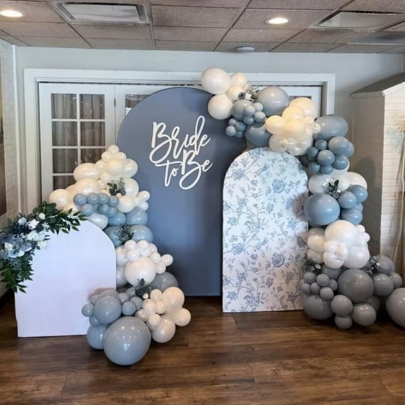 VIKAMA Blumenbogen-Hintergrund in Staubblau mit floralem Design für Hochzeit, Brautparty und Junggesellinnenabschied, B/H: 50 x 50 cm - Bild 2