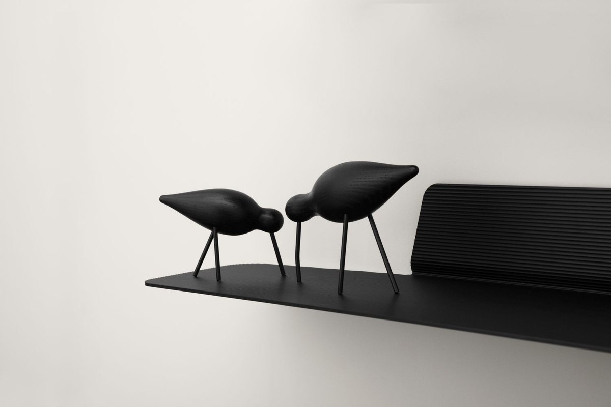 Normann Copenhagen Shorebird Deko-Figur in Schwarz mit Holzdetails - Bild 3