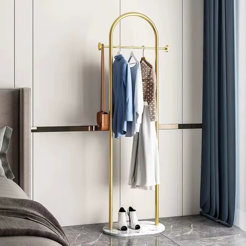 LIUSHADUOLA Moderne Kleiderstange aus Metall in Gold mit glänzender Oberfläche und durchgehender linearer Schiene - Bild 2