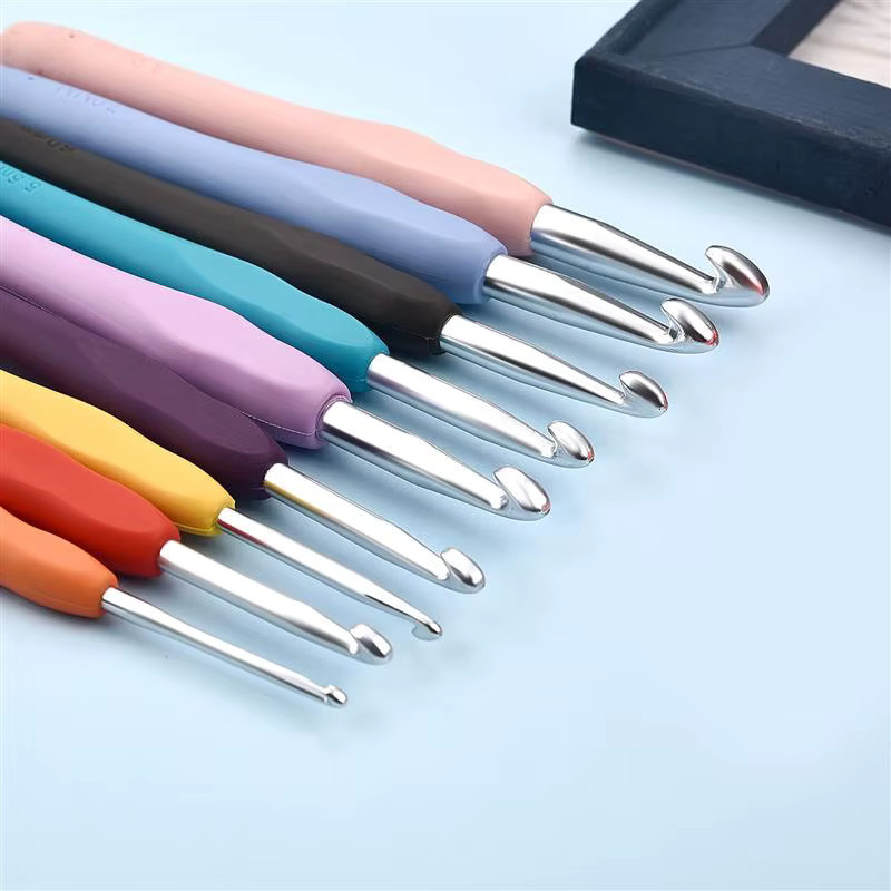 Ergonomische Häkelnadeln mit Gummigriff für Handarbeit in verschiedenen Farben, 2-10mm - Bild 2