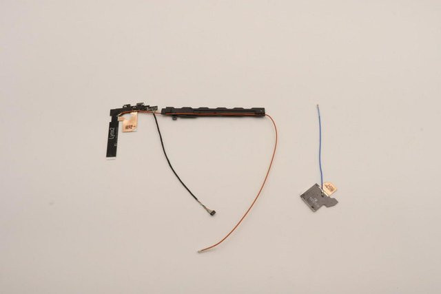 Lenovo WWAN AWAN Kabel-Antennen-Kit in Schwarz (5A30Z88213) - Bild 1
