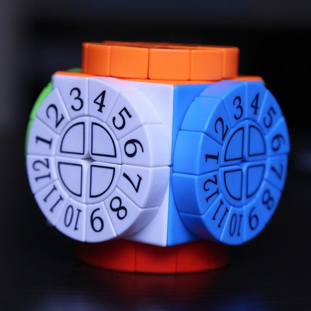Binchi Keji Travel Zeitmaschine Magic Cubo Smooth Puzzle, orange, ab 6 Jahren - Bild 1