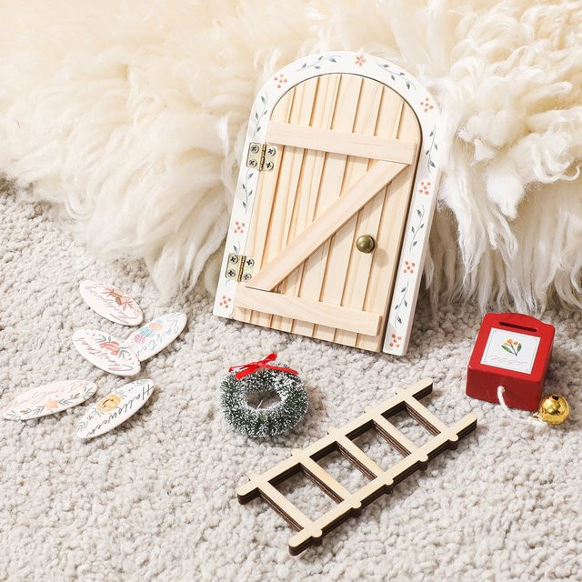 Weihnachts-Holzdekoration im Märchen-Stil für dein Puppenhaus als Miniatur-Fee-Tür und Handwerksornament in Blau und Mehrfarbig - Bild 1