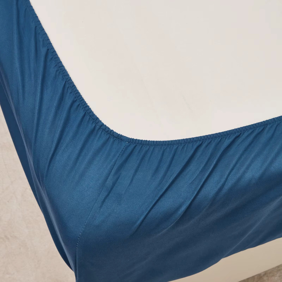 Wasserdichter Matratzenschoner als Spannbetttuch in Weiß, Blau oder Mehrfarbig, B/T/H: 150 x 200 cm, maschinenwaschbar - Bild 3
