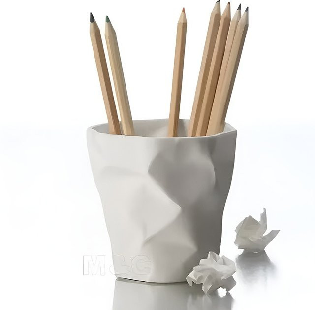 Schwarzer Stifthalter aus Kunststoff für deinen Schreibtisch - Bild 1