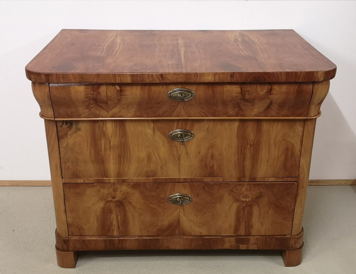 Antikhof Brück Biedermeier Kirschbaum Kommode abgerundet um 1840 in Braun - Bild 1