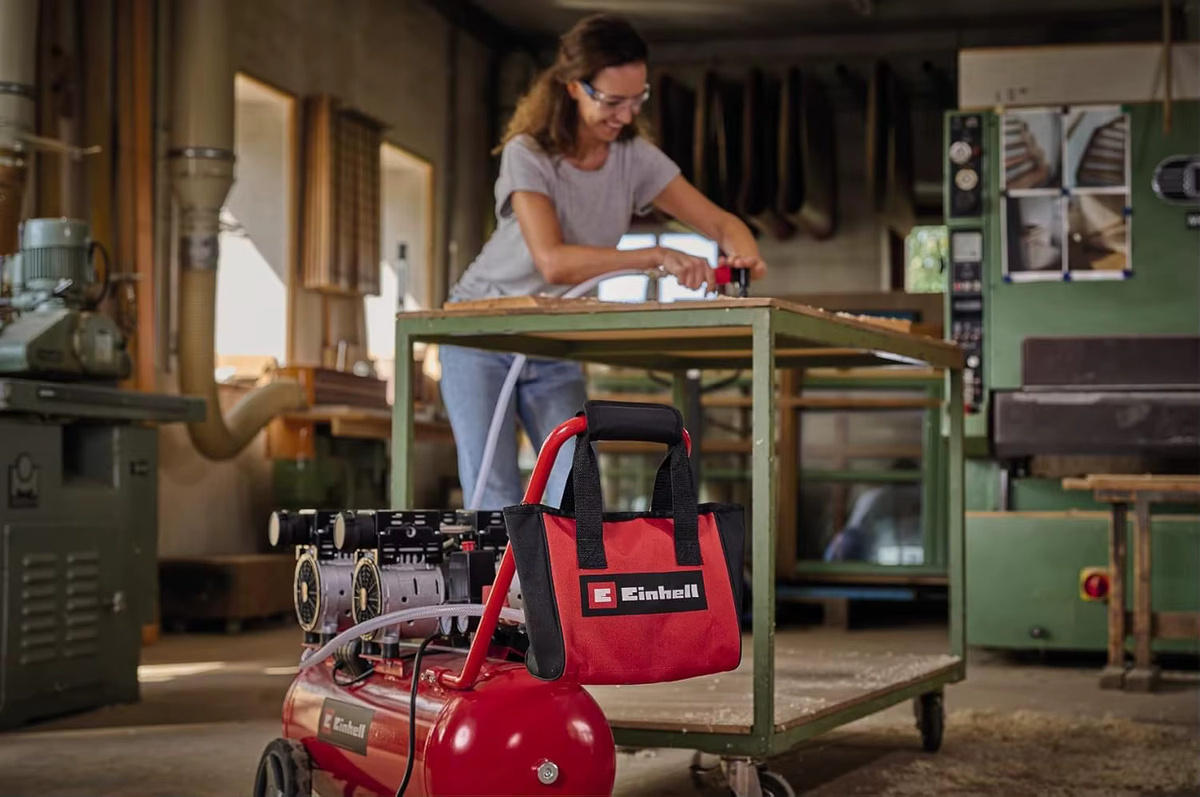 Einhell 15-teiliges Druckluftset in Rot mit Tasche inklusive Ausblaspistole und digitalem Reifenfüller - Bild 2