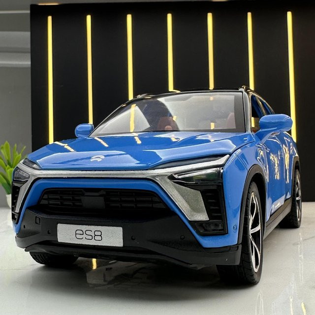 WELLY nio es8 Auto Modell, 1:24, Metall, mit Sound und Licht - Bild 1