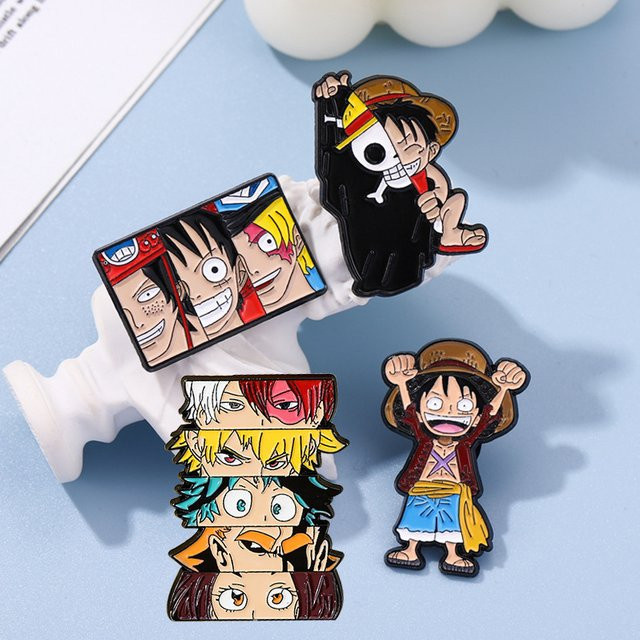 Bandai One Piece Hero Academia Broschen-Set, 4-teiliges Set, Metall, Bunt / Mehrfarbig - Bild 1