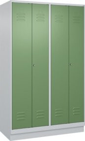 C+P Spind Classic PLUS mit 4 Abteilen und Sockel, Resedagrün, H x B x T: 195 x 120 x 50 cm - Bild 1