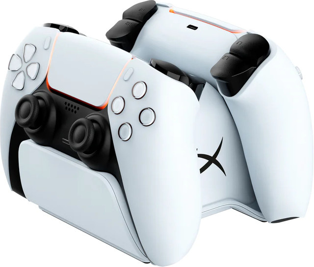 HyperX ChargePlay Duo Controller Ladestation für PS5 DualSense in Weiß - Bild 1