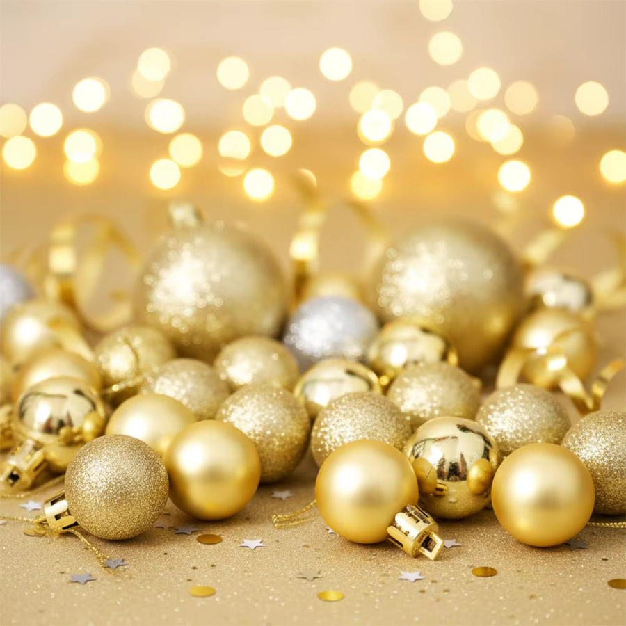 Kahaul 24 bunte bruchsichere Weihnachtskugeln aus Kunststoff zum Aufhängen, Weihnachtsbaumdekoration in Gold, Grün und Multicolour - Bild 2