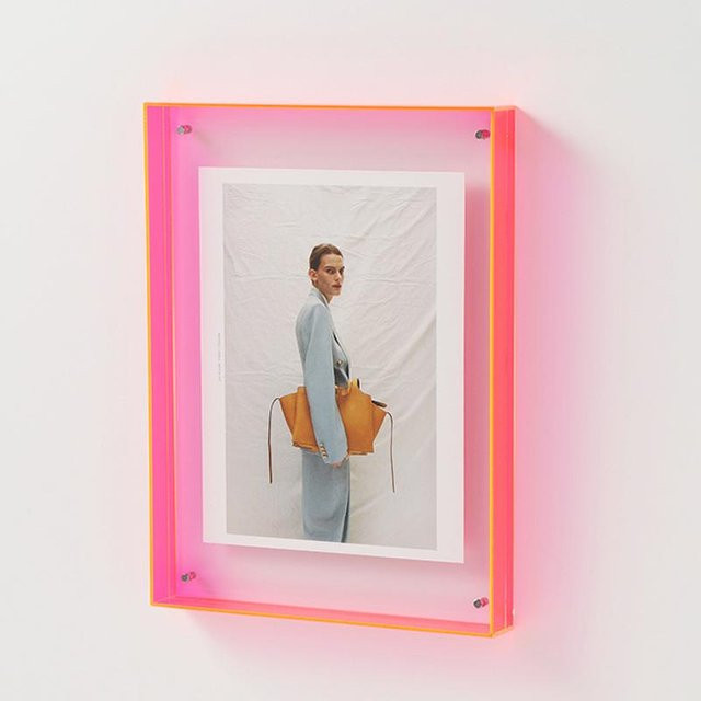 Moderner Acryl-Fotorahmen 1Eternal Love in Pink, rechteckiger Tisch- und Wandbilderrahmen aus Kunststoff - Bild 1