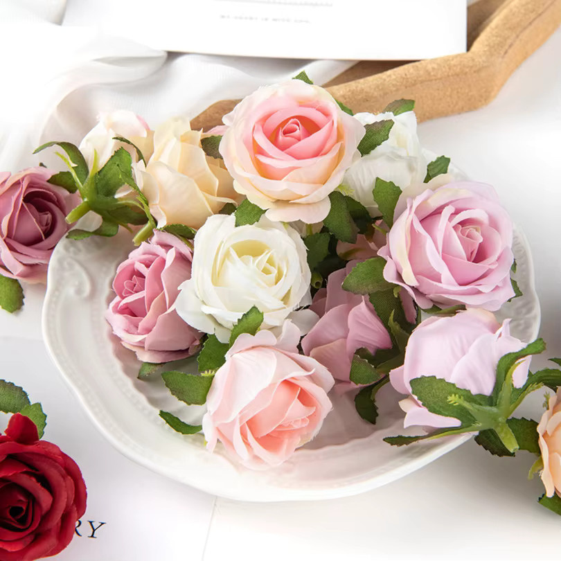 50 Stück Künstliche Seidenrosen in Multicolour für Tischdekoration, Hochzeiten und DIY-Geschenkboxen aus Polyester - Bild 2
