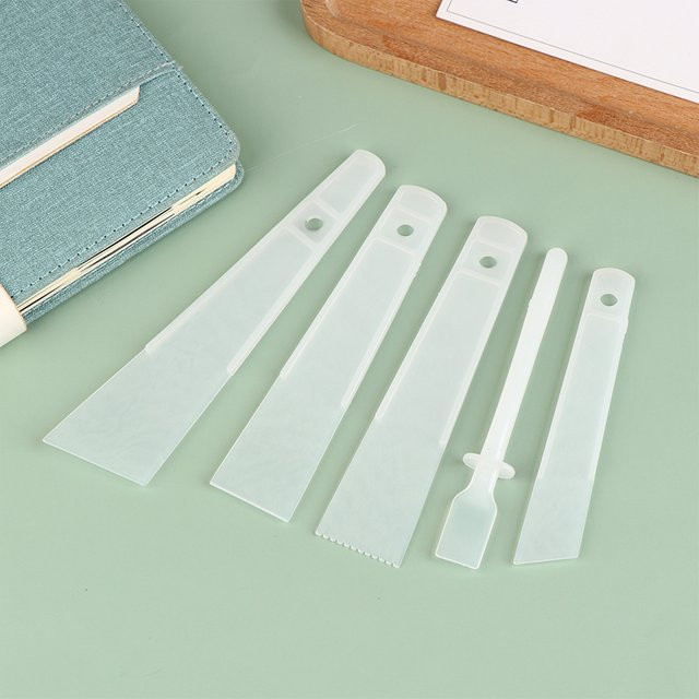 JETTING Lederschaber Set aus Kunststoff, 5 Stück, Weiß, Breiten: 15 mm, 30 mm und 40 mm - Bild 1