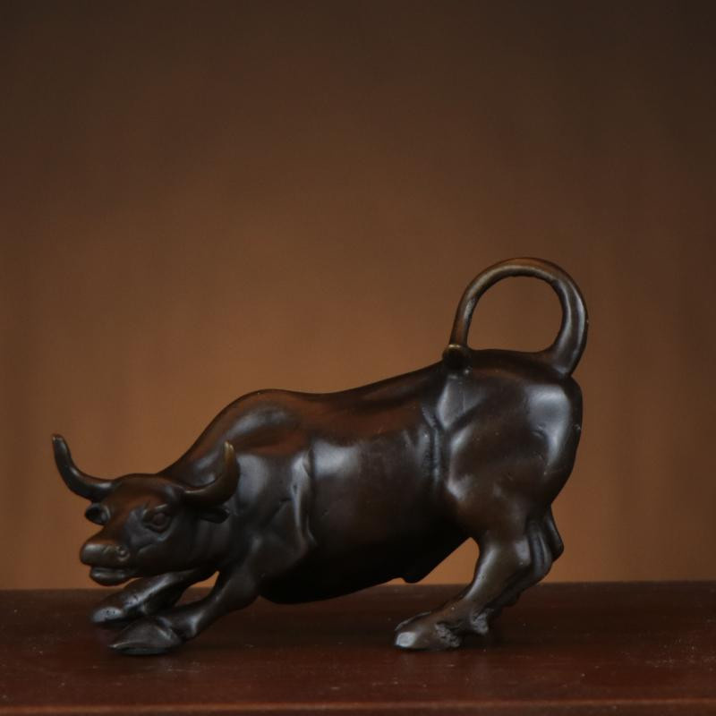 Yiran Furniture Wall Street Bull Figur aus Messing in Gold und Braun, Dekorative Bull Statue für Home Office und Feng Shui, Höhe: 12 cm - Bild 2