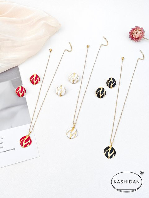 KASHIDAN Schmuckset, Ohrstecker und Halskette, Edelstahl, Gold, Vintage - Bild 1