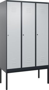 C+P Spind Classic PLUS Garderobenschrank mit 3 Abteilen, Gestell aus Stahl, Farbe: Grau, H x B x T: 212 x 120 x 50 cm - Bild 1