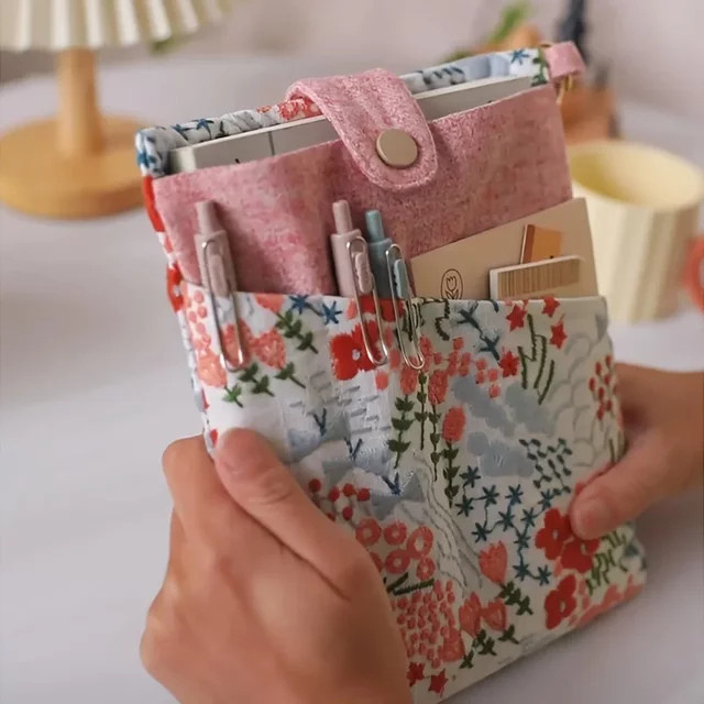 Multifunktionale Kawaii A5 Aufbewahrungstasche als Organizer für Bücher und Schreibwaren - Bild 1
