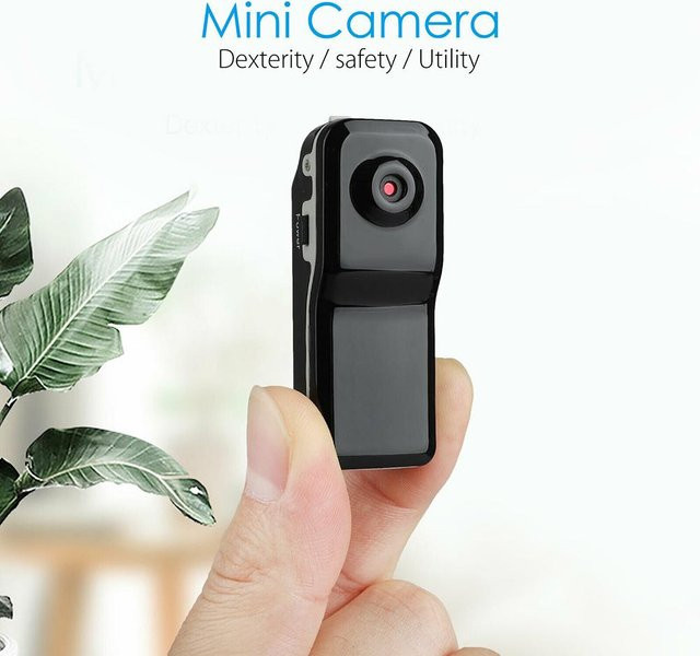 CosyHome Mini DV Camcorder DVR HD Video Kamera als Webcam für Sport, Helm, Fahrrad und Motorrad in Schwarz - Bild 1