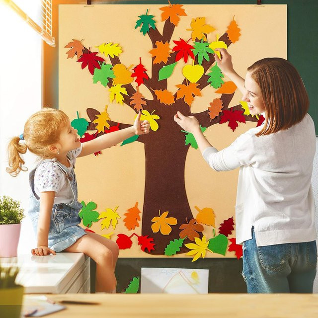 Dankes Bastelset Herbstbaum aus Filz als DIY Weihnachtsbaumschmuck und Wandbehang - Bild 1