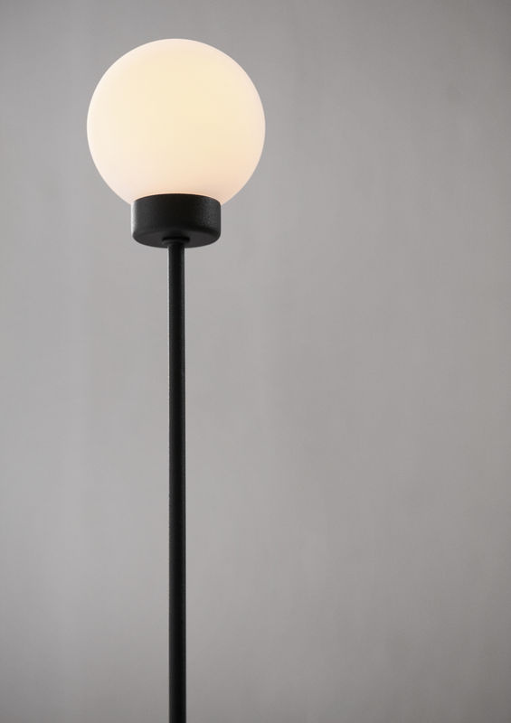 Northern Snowball Stehleuchte Schwarz mit dimmbarer LED und G9 Leuchtmittel - Bild 2