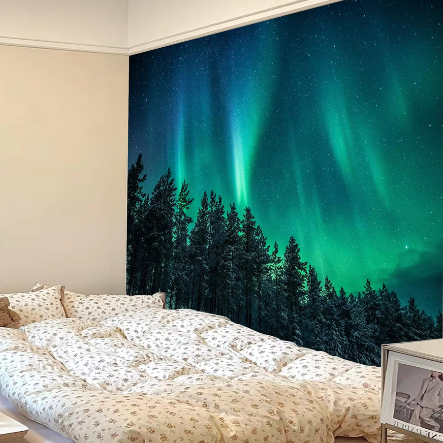 VIKAMA Wandteppich mit Nordlicht-Waldmotiv in Grün, moderner Wandbehang mit Aurora Borealis und Kiefernbaum-Druck für dein Wohnzimmer oder Schlafzimmer - Bild 2