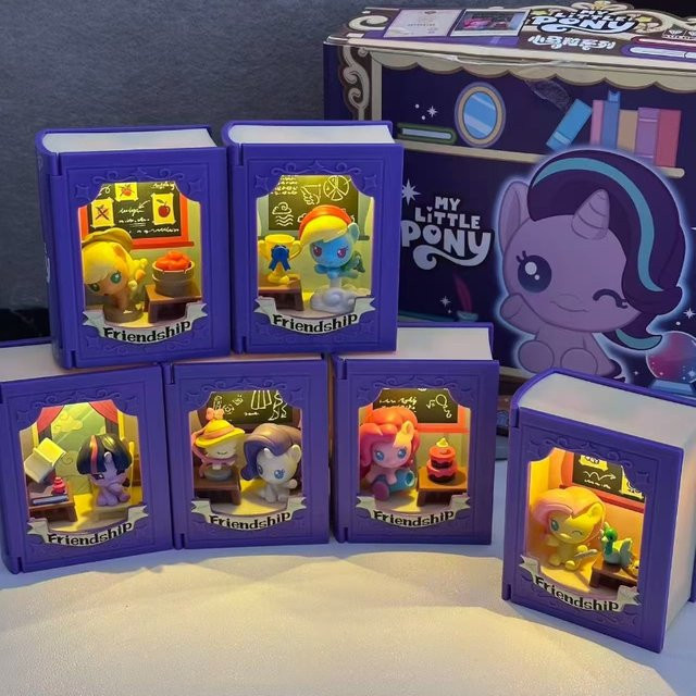 Hasbro My Little Pony Freundschaftsklasse Leuchtbuch Blind Box, Spielzeug - Bild 1