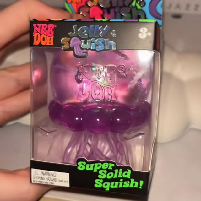 Bandai Quallen-Quetschfigur, Musik, lila, ab 3 Jahren - Bild 1