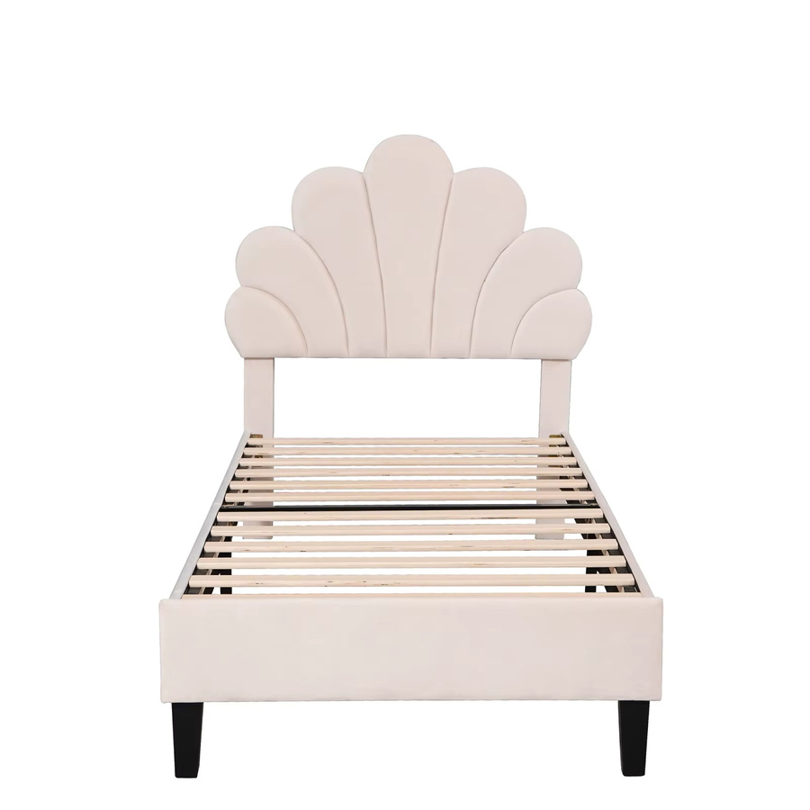 Prinzessinnenbett für Kinder und Jugendliche mit floralem Kopfteil und Lattenrost, Samtbezogenes Bettgestell in Beige, B/T/H: 90 x 200 cm - Bild 4