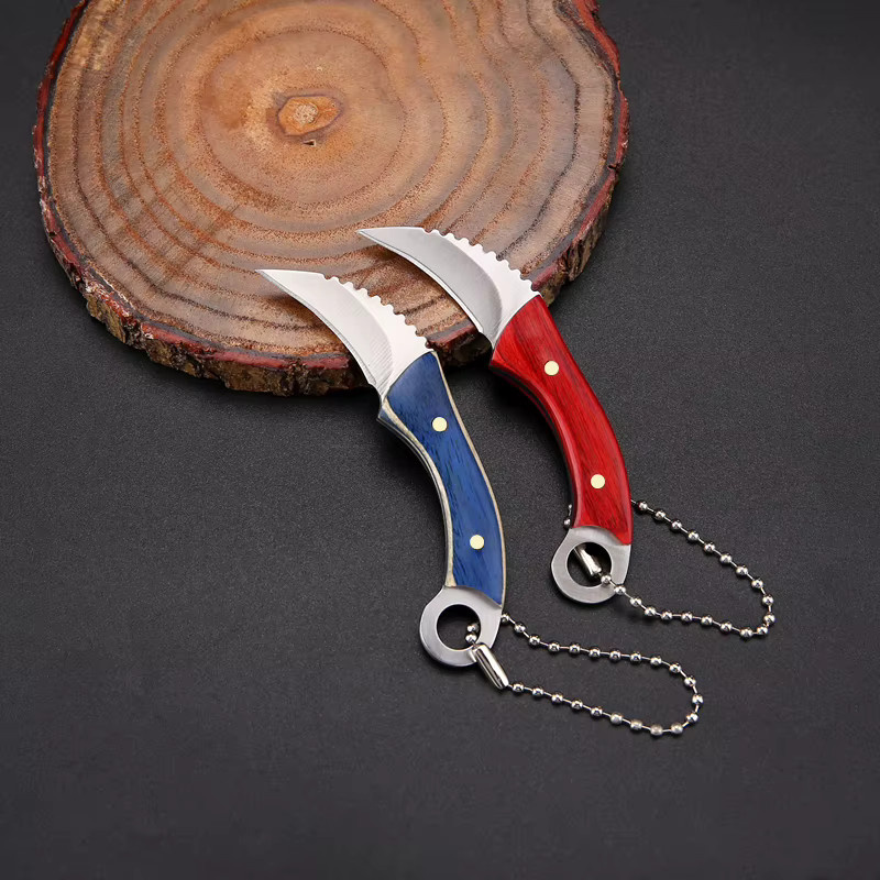 Tragbares EDC Schlüsselmesser aus Metall als Mini Box Cutter und Klauenmesser für Outdoor und Alltag - Bild 2