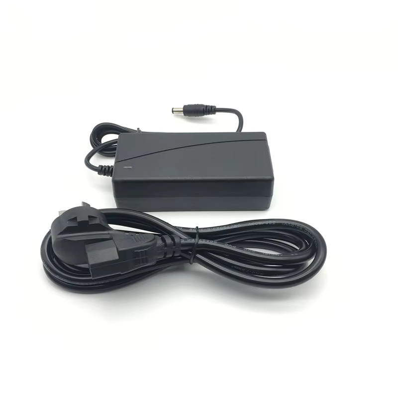LAIMAIECO Netzteil Ladegerät Konverter mit EU US UK AU Stecker Schwarz 5,5V-240V DC 28V 5A 2,5 x mm Anschluss für LED Treiber - Bild 2