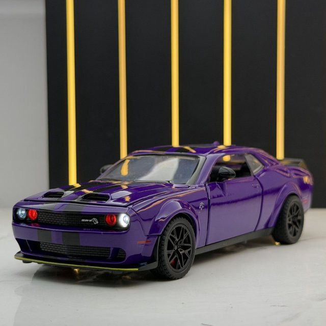 Platinum Challenger SRT Hellcat Muscle Sport Auto, 1:32, Metall, Lila - Bild 1