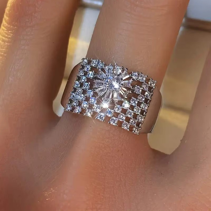 Huitan Damenring, Silber, Zirkonia, Blumendesign - Bild 2