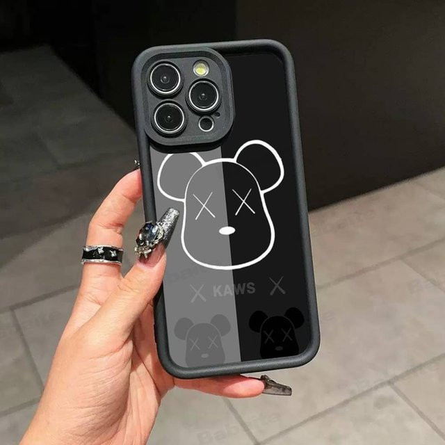 Modische K-Kaws Silikonhülle für iPhone 11 12 13 14 15 16 17 Pro Max in Schwarz - Bild 1