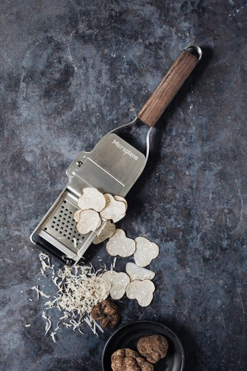 Microplane Mandoline Hobel und Reibe aus Edelstahl in Silber mit verstellbarer Dicke und rutschfester Basis - Bild 1