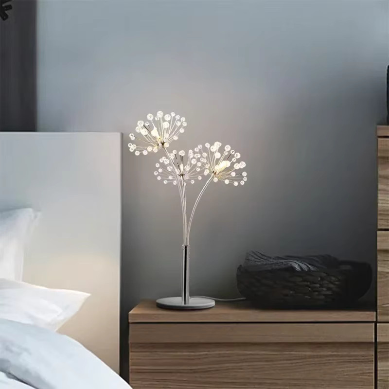 JIANKEXING Nordic LED Tischlampe Löwenzahn Kristall Blume in Silber, Warmweißes Licht für Wohnzimmer und Schlafzimmer - Bild 3