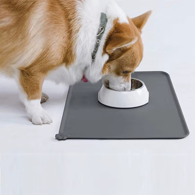 booteely Silikon Futtermatte für Katzen und Hunde, wasserdicht und rutschfest, hochrandig, Farbe: Grün - Bild 2