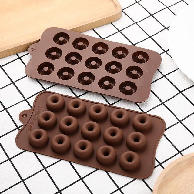 Beautymeaning 3D-Donut-Silikonform mit 15 Mulden in Grau und Braun - Bild 1