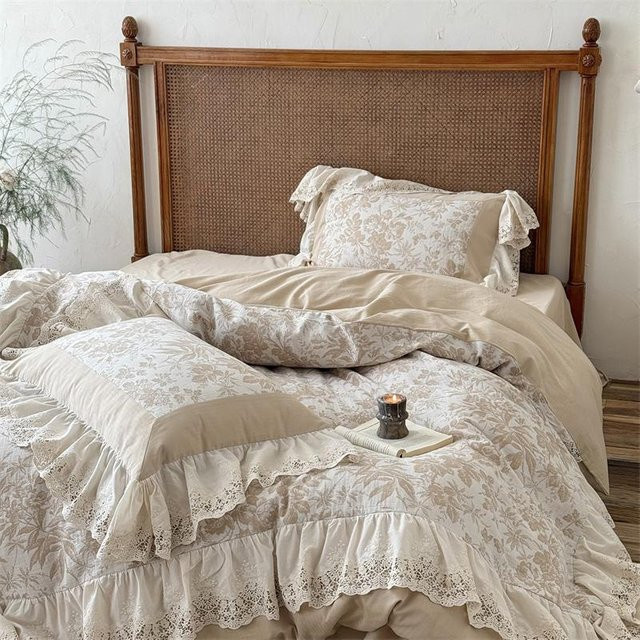 Bin Chi Textiles Bettwäscheset aus 100% Baumwolle mit Jacquard-Spitze und Rüschen in Beige, B/H: 220 x 240 cm - Bild 1