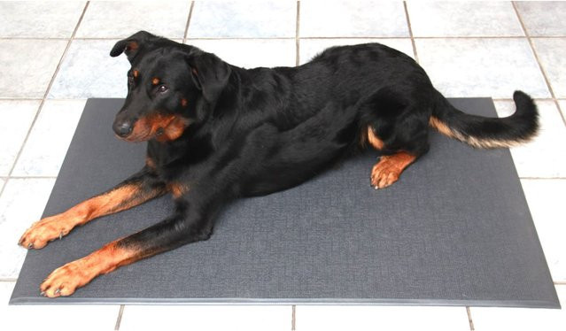 Rutschhemmende HEIM Hundematte aus Gummi in Grau, isolierend gegen Bodenkälte, 125 x 90 cm - Bild 1